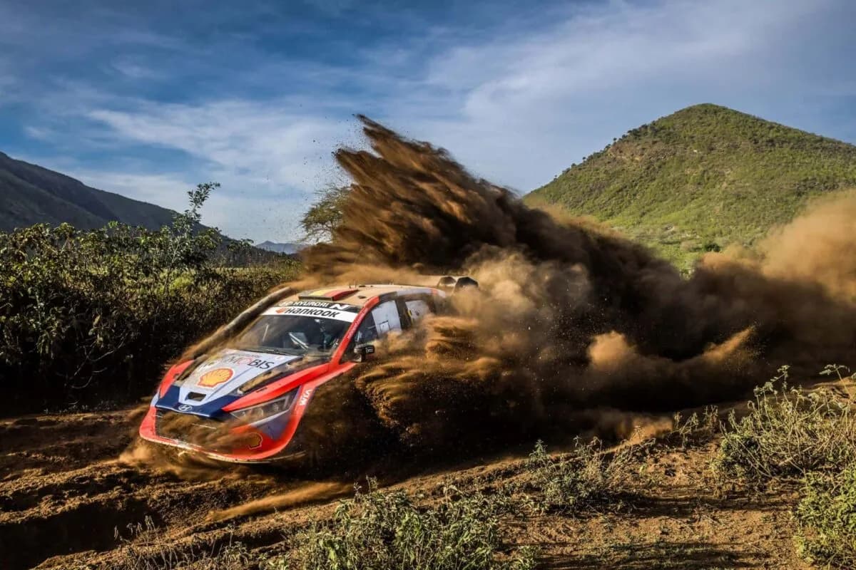 Rajd-Safari-WRC-na-zywo-w-Motowizji-03-1200×800